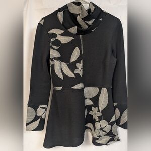 Frank Lyman Design Floral Print Tunic Sz. 8